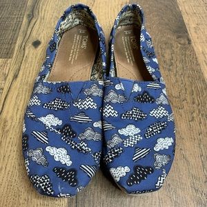Toms Blue Cloud Print Flats Size 9